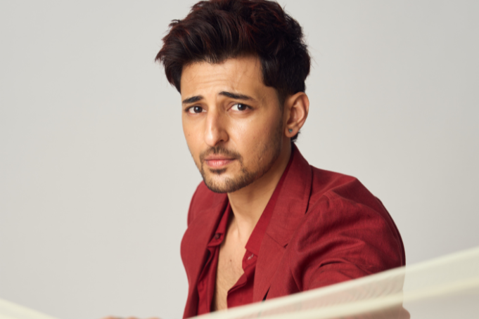 Darshan Raval drops ‘Saathiya’, calls it “one of the most honest love songs” he’s made