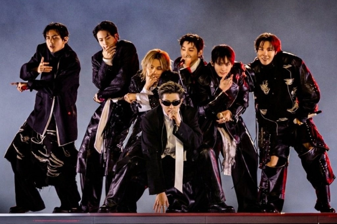 BTS’ ‘Arirang’ Debuts at No. 1 on Albums Chart With Biggest Sales Week for a Group in Over a Decade