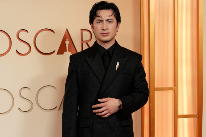 Oscars 2026: ‘Heated Rivalry’ star Hudson Williams Debuts In An All-Black Suit On The Red Carpet; Talks About Season Two