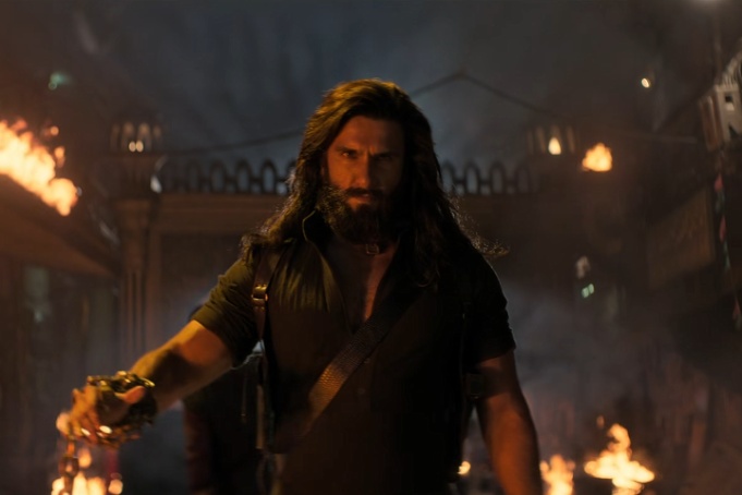 ‘Dhurandhar 2’ Preview Shows: Premium Seats Hit ₹2900 but Budget Tickets Still in Double Digits