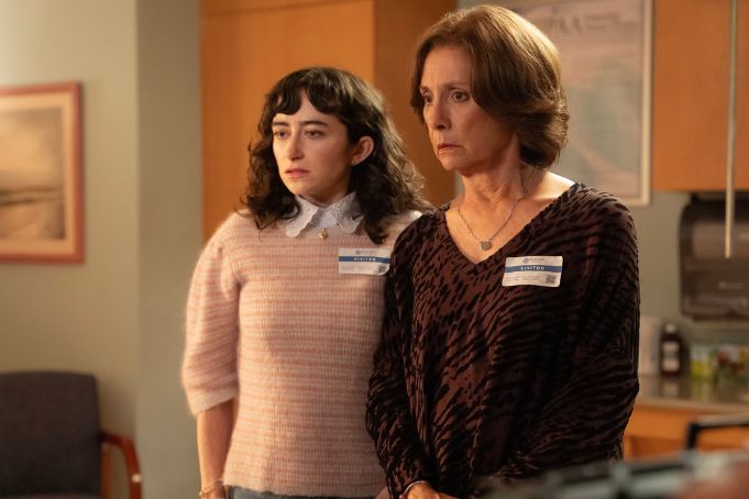 Abby Quinn and Laurie Metcalf in "Big Mistakes" (Netflix)