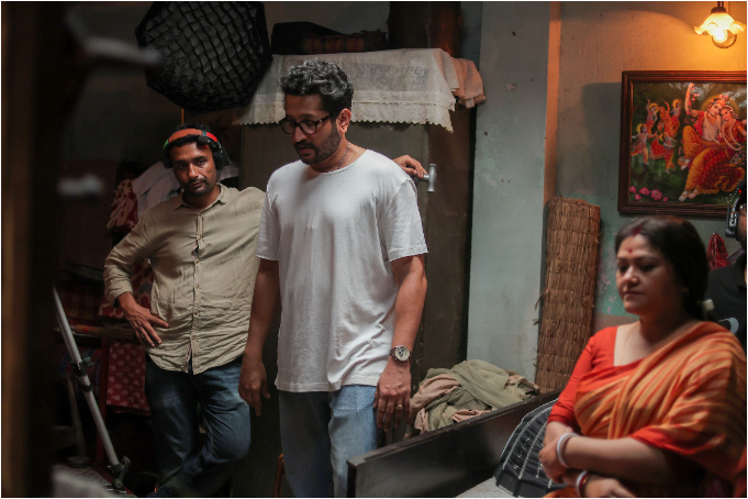 Parambrata on the sets of 'Roktofolok'