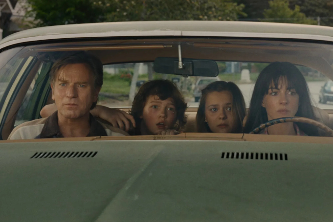 Anne Hathaway’s Thrilling Dinosaur Movie 'The End of Oak Street' Earns Glowing Early Reviews