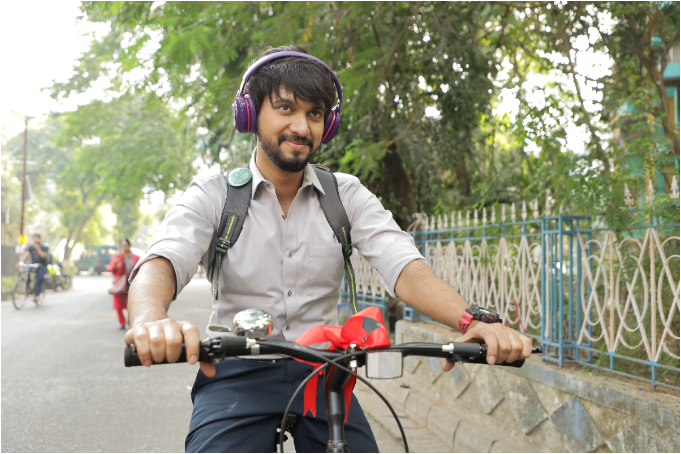 Ujaan Ganguly as Kedar in 'Katukutu Buro'