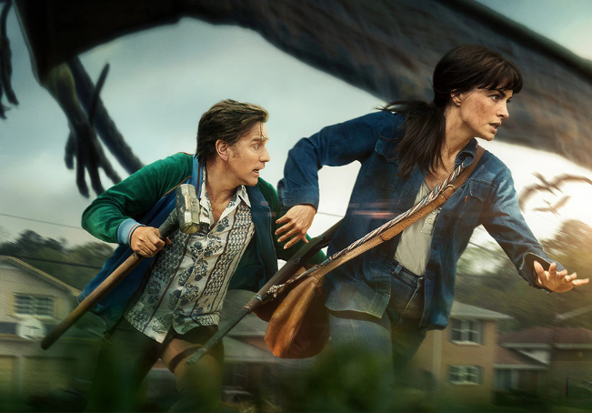 ‘The End Of Oak Street’ Review: Anne Hathaway And Ewan McGregor Dodge Dinosaurs In A Dino-Sore Bore Of Prehistoric Writing