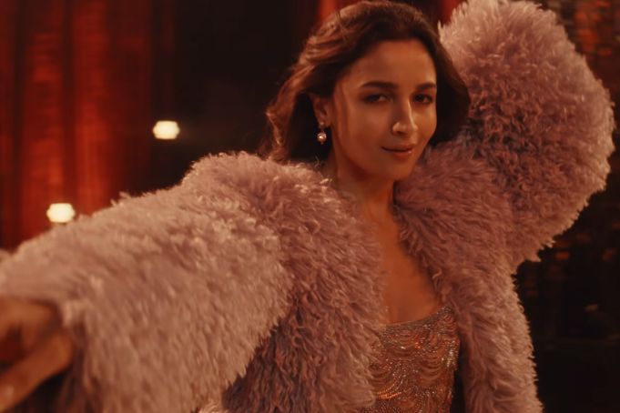 Alia Bhatt Channels Shanaya From ‘Student of the Year’ in ‘Re Bawri’ Song From ‘Don’t Be Shy’