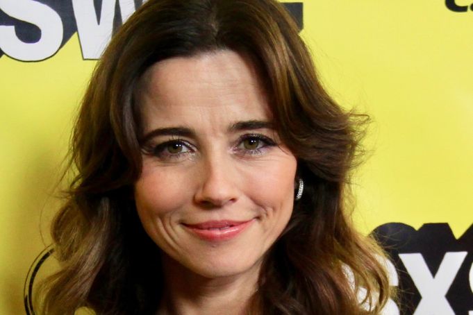 Linda Cardellini Wins Emmy for Supporting Actress in a Limited Series for ‘DTF St. Louis’